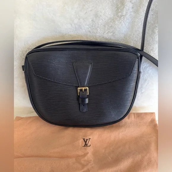 LOUIS VUITTON Jeune Fille MM Epi Leather Bag - Picture 2 of 15